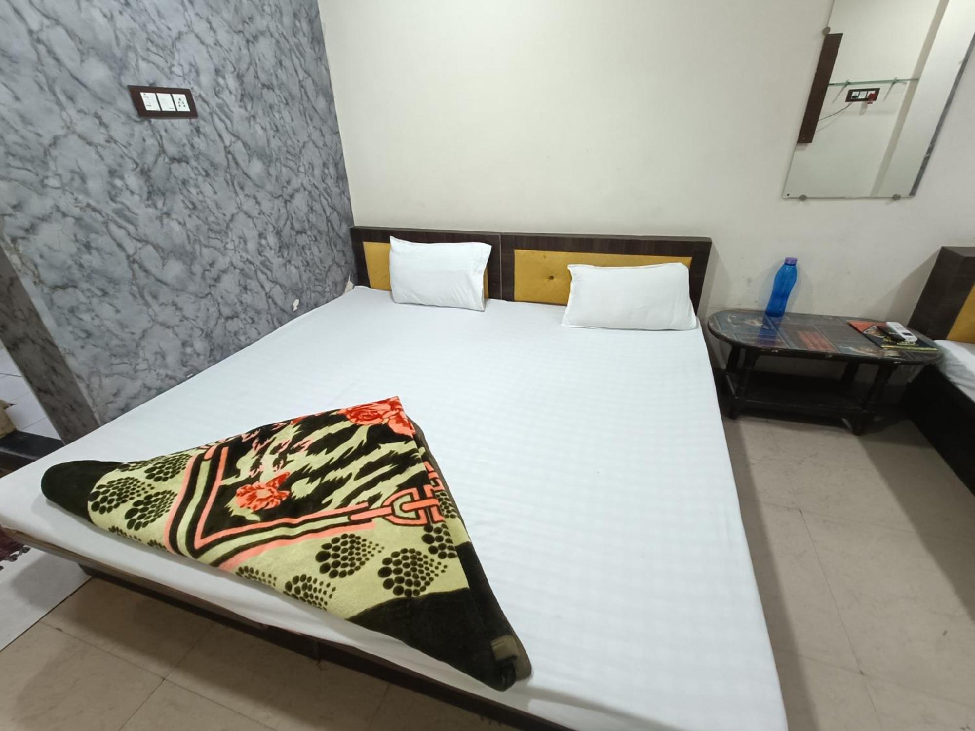 Ginger Hotels Ujjain Tower Kshipra Inn-Family Stay Airconditioned Hotel Extérieur photo