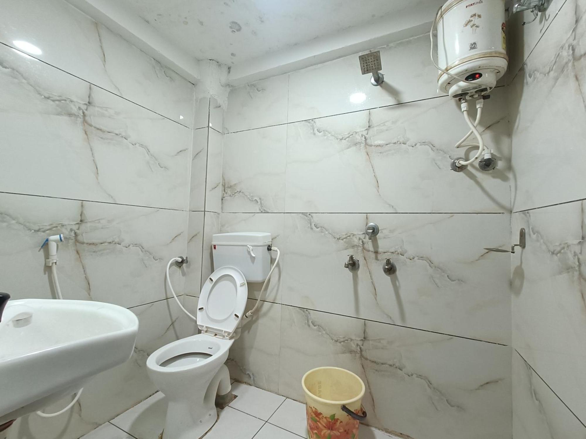 Ginger Hotels Ujjain Tower Kshipra Inn-Family Stay Airconditioned Hotel Extérieur photo
