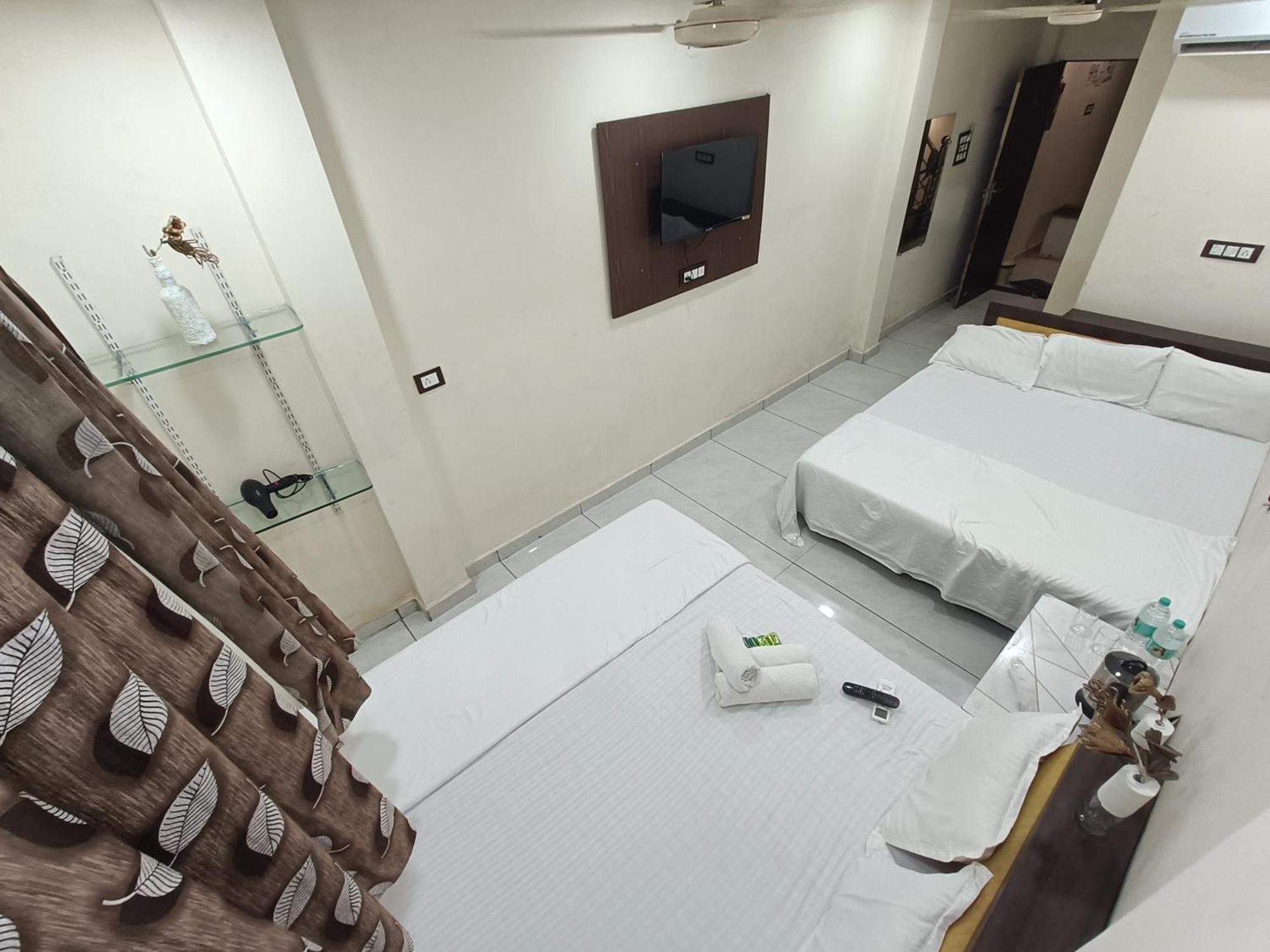 Ginger Hotels Ujjain Tower Kshipra Inn-Family Stay Airconditioned Hotel Extérieur photo